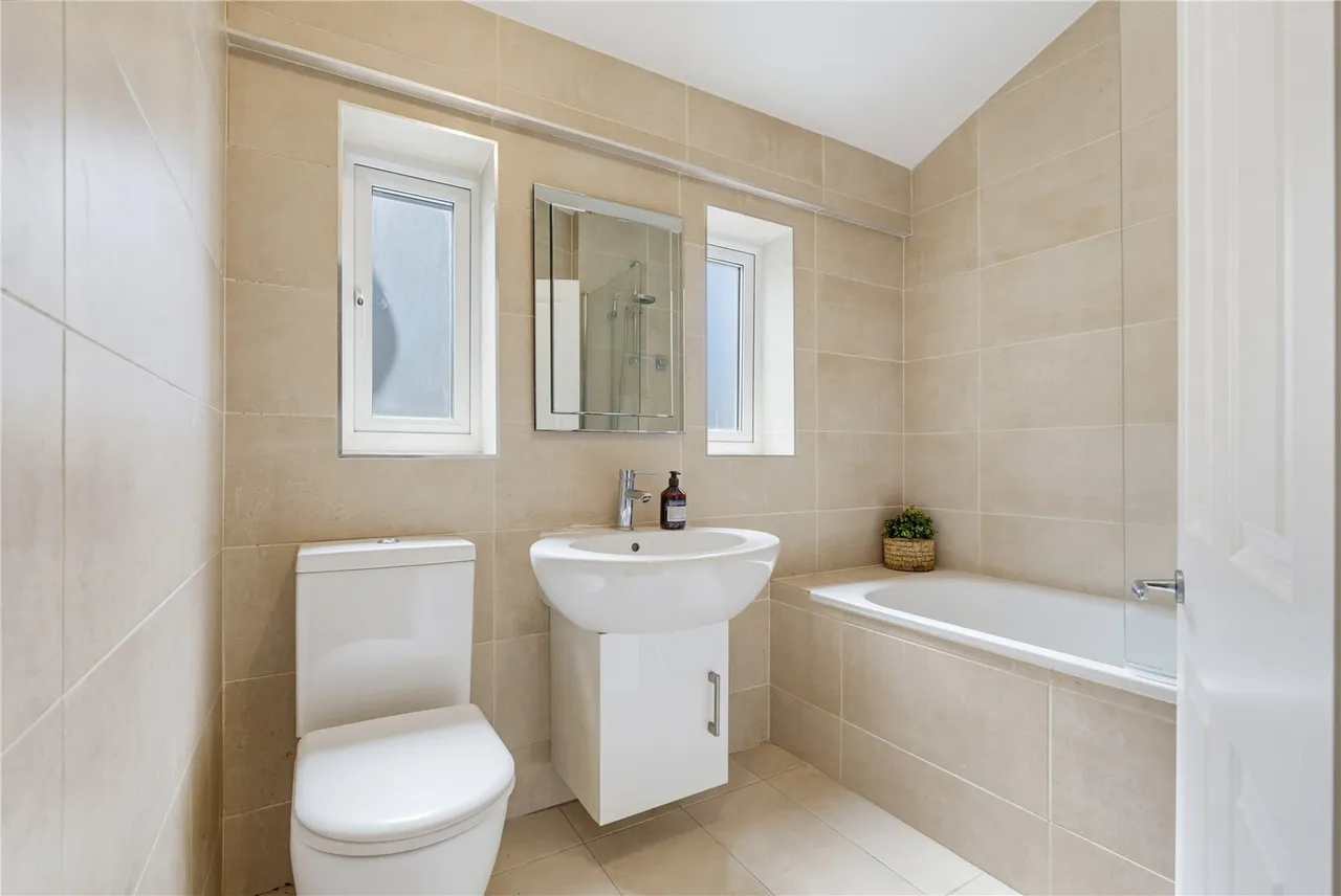 Grandison Road, London, SW11, photo 13