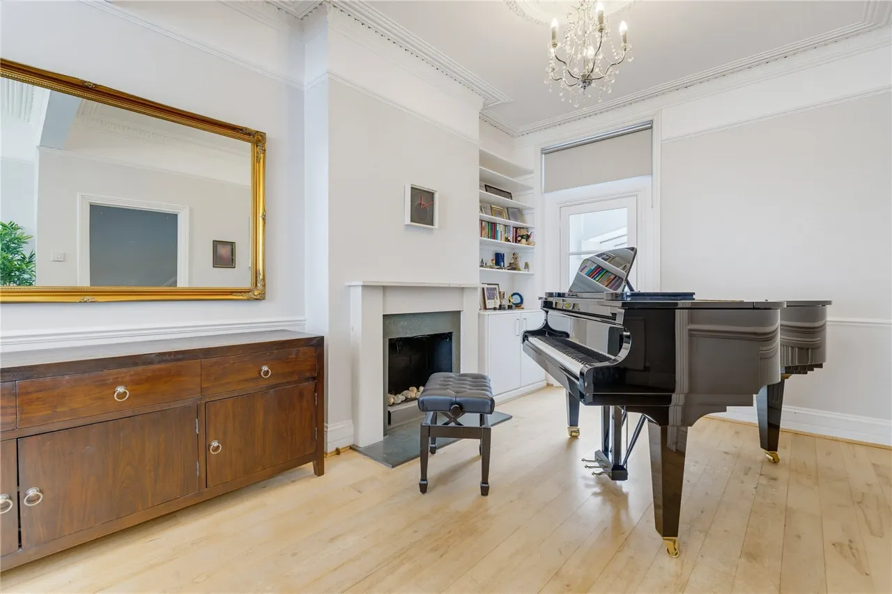 Grandison Road, London, SW11, photo 3