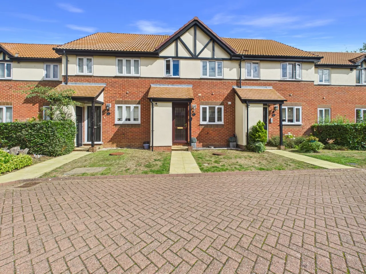 Petworth Court, Windsor, SL4, photo 14