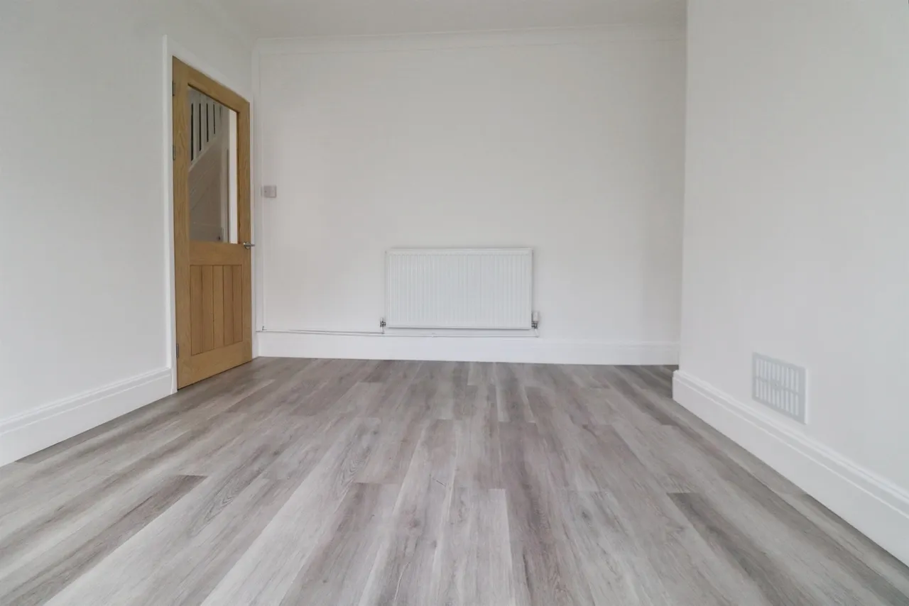 Fairwater Grove West Cardiff, CF5, photo 3