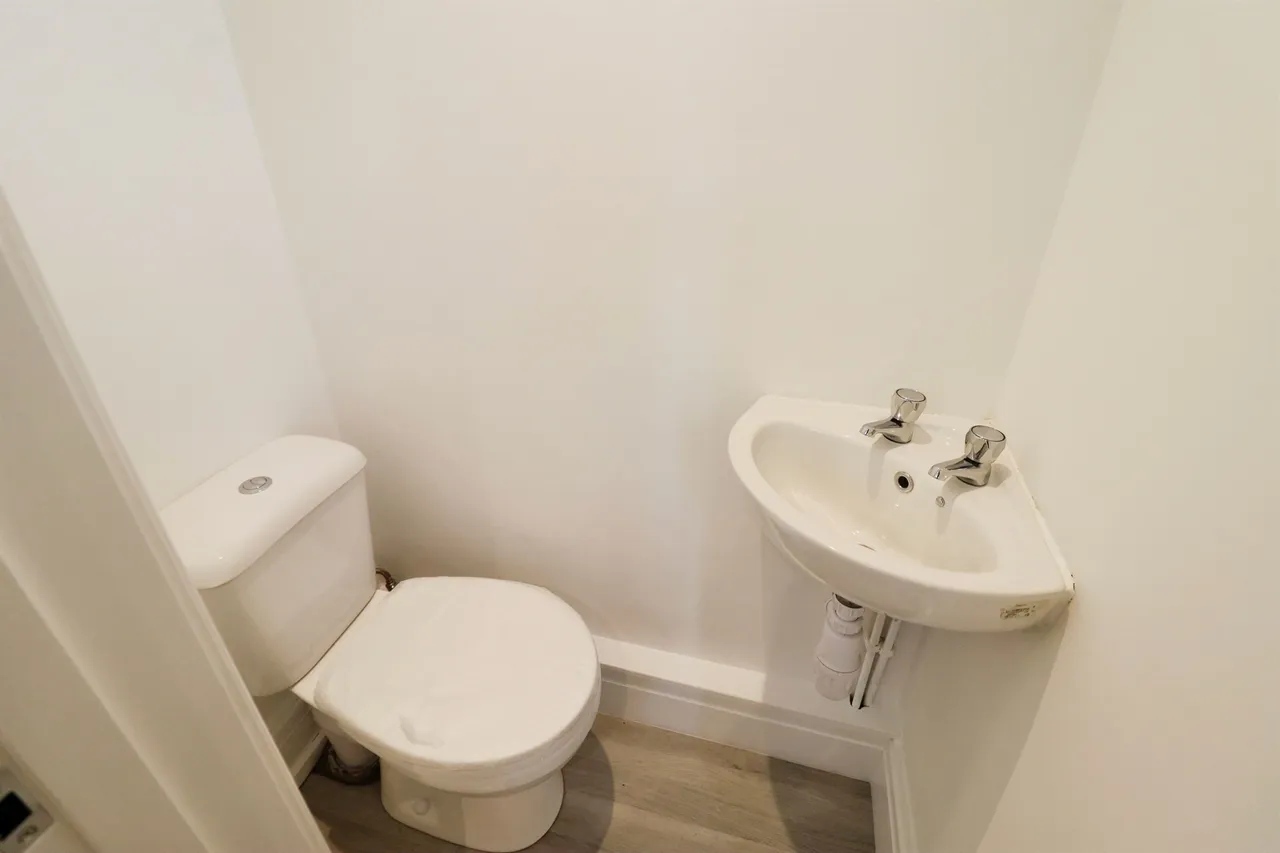 Fairwater Grove West Cardiff, CF5, photo 16