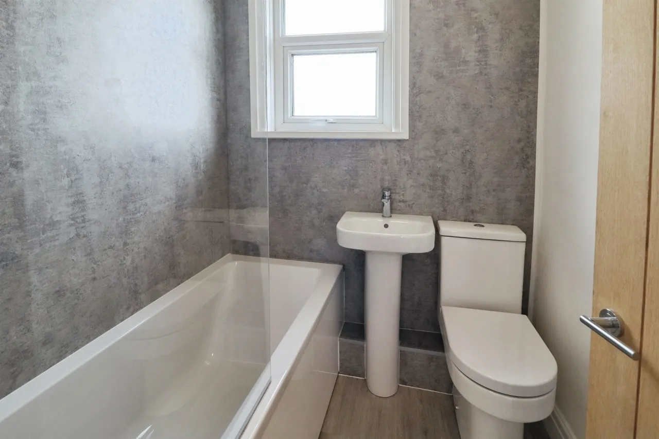 Fairwater Grove West Cardiff, CF5, photo 15