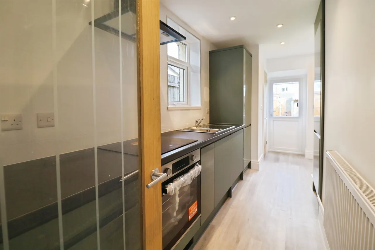 Fairwater Grove West Cardiff, CF5, photo 6