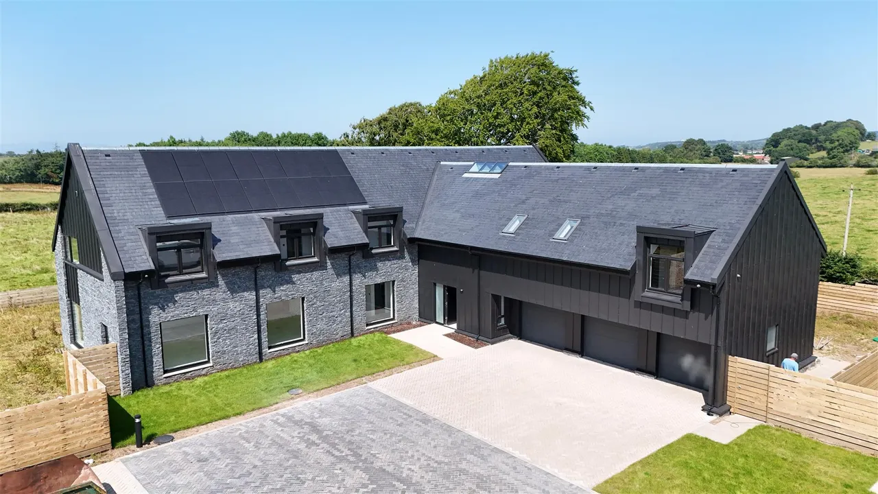 Cartside Farm Estate, Thorntonhall, Glasgow, South Lanarkshire, G74 5AD, photo 10