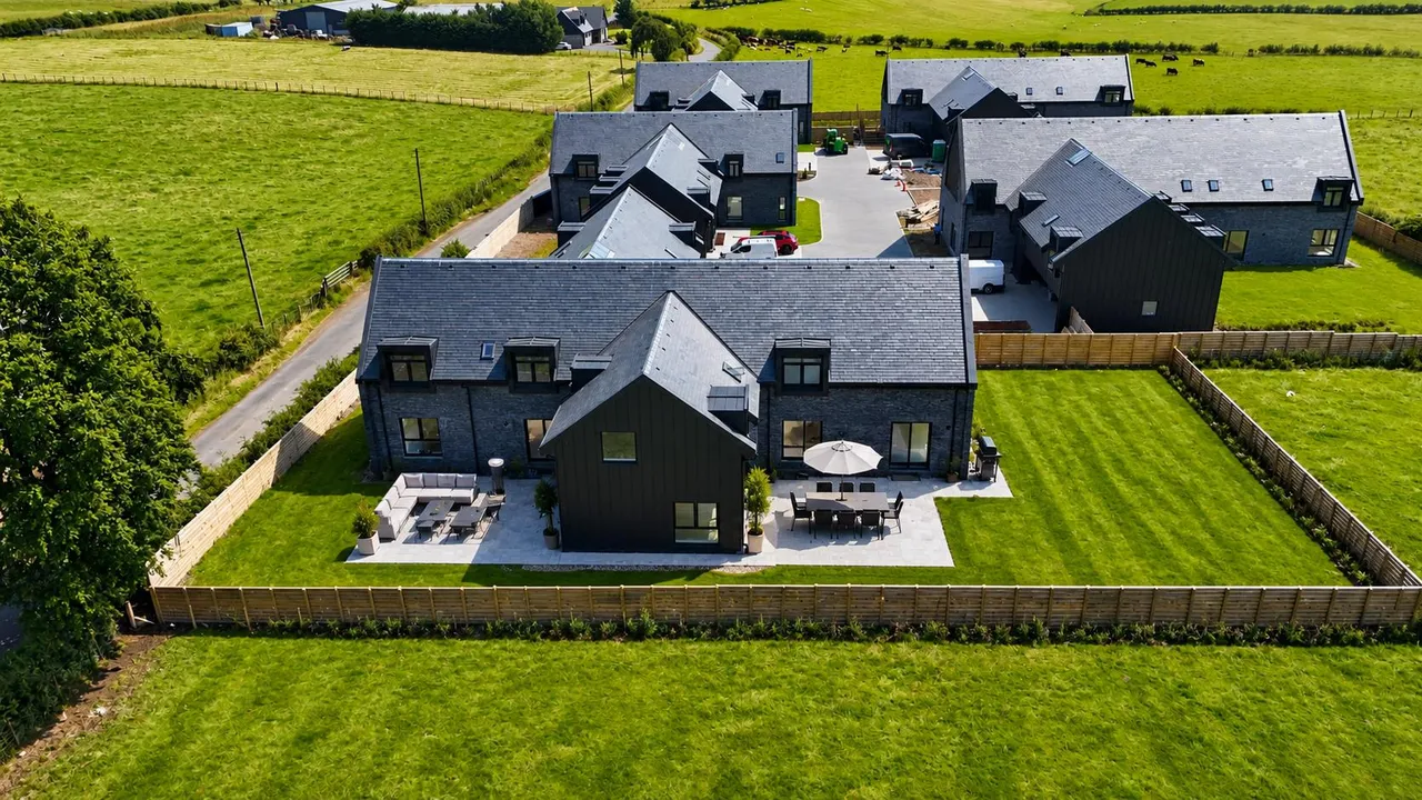 Cartside Farm Estate, Thorntonhall, Glasgow, South Lanarkshire, G74 5AD, photo 19