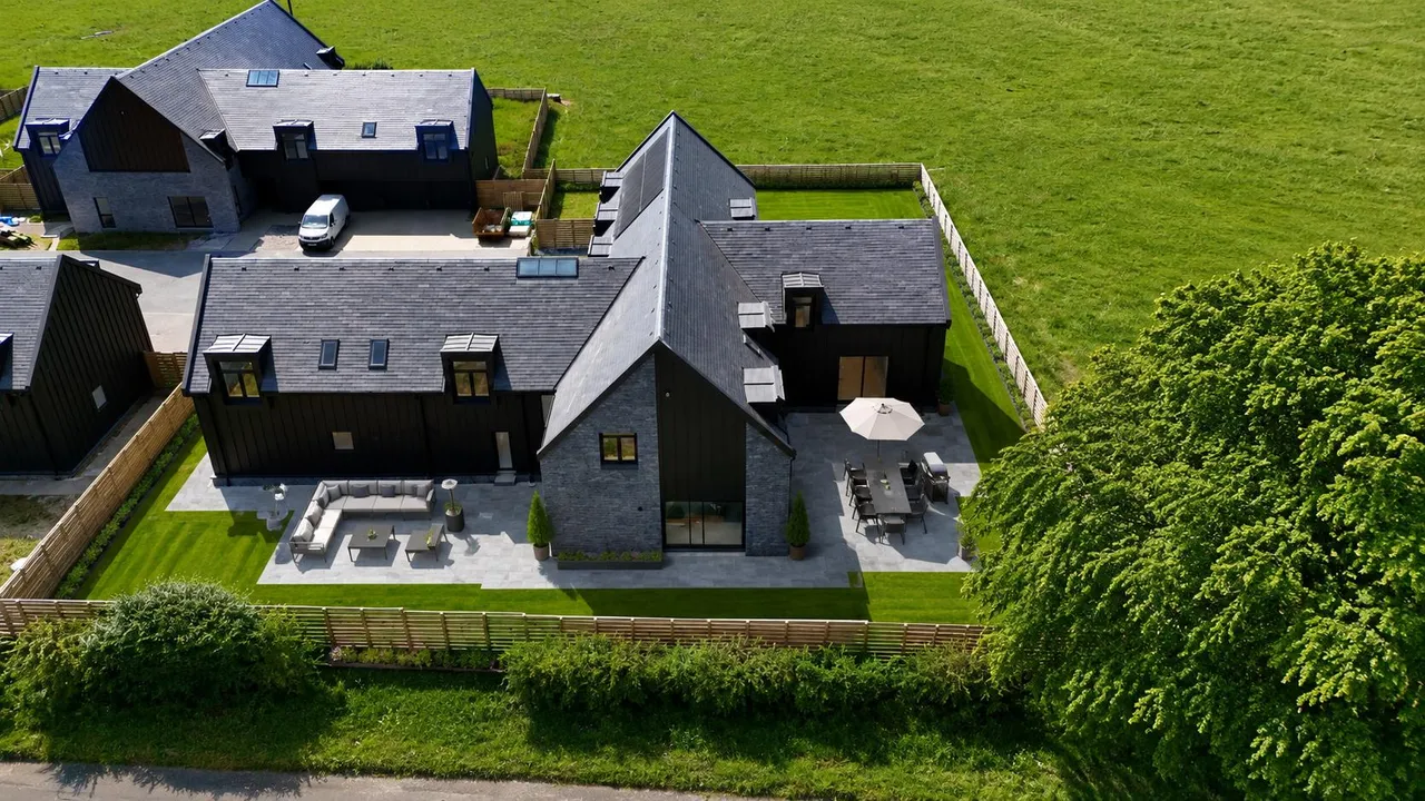 Cartside Farm Estate, Thorntonhall, Glasgow, South Lanarkshire, G74 5AD, photo 18