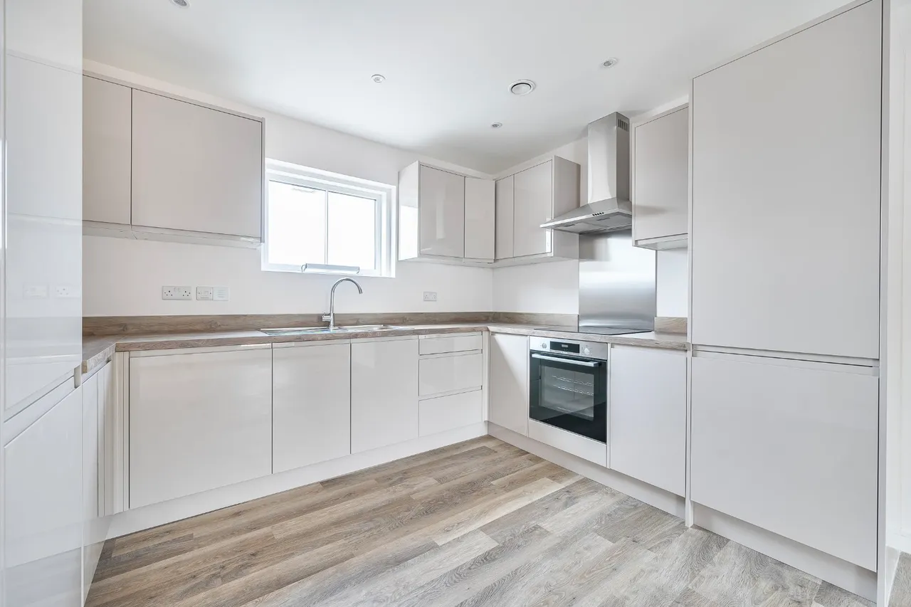 London Road, Kingston Upon Thames, KT2, photo 2