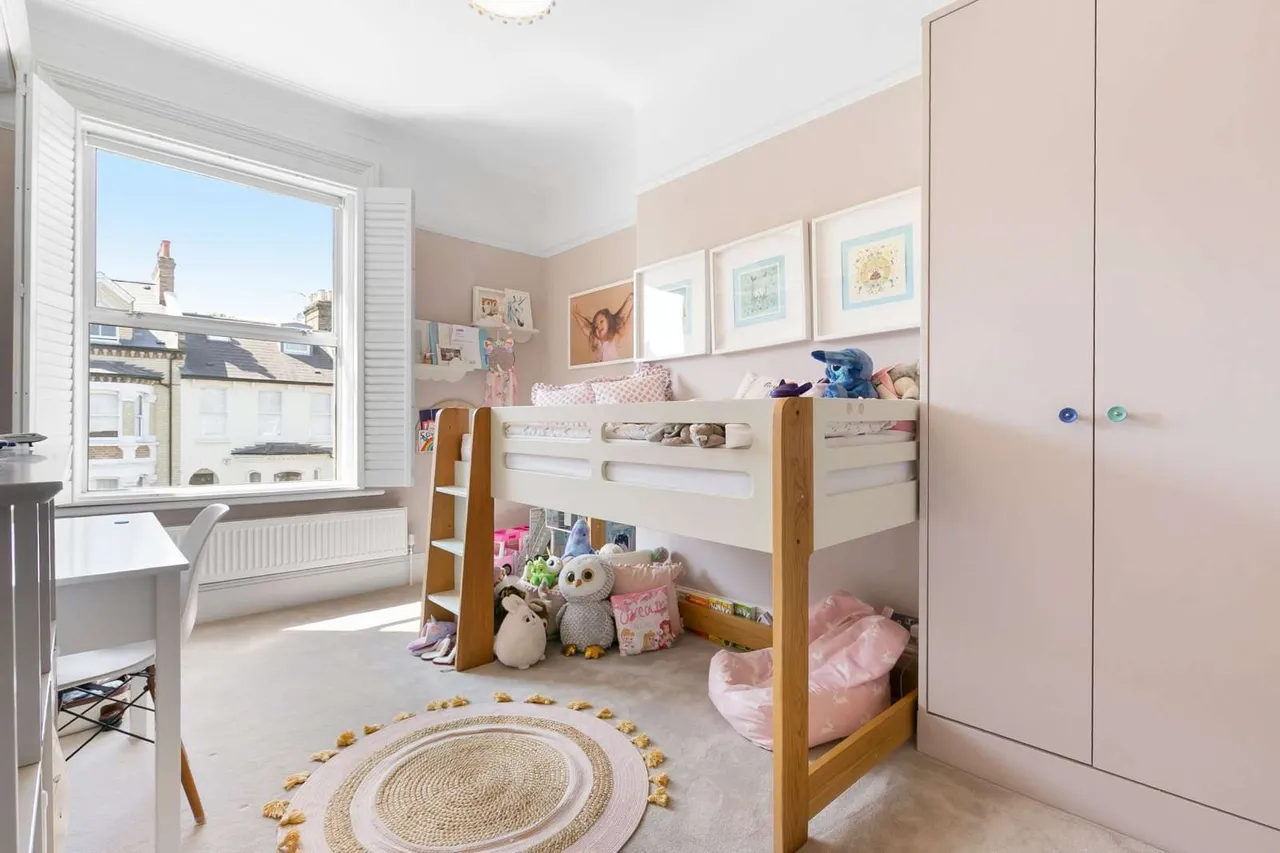 Geraldine Road, London, SW18, photo 13