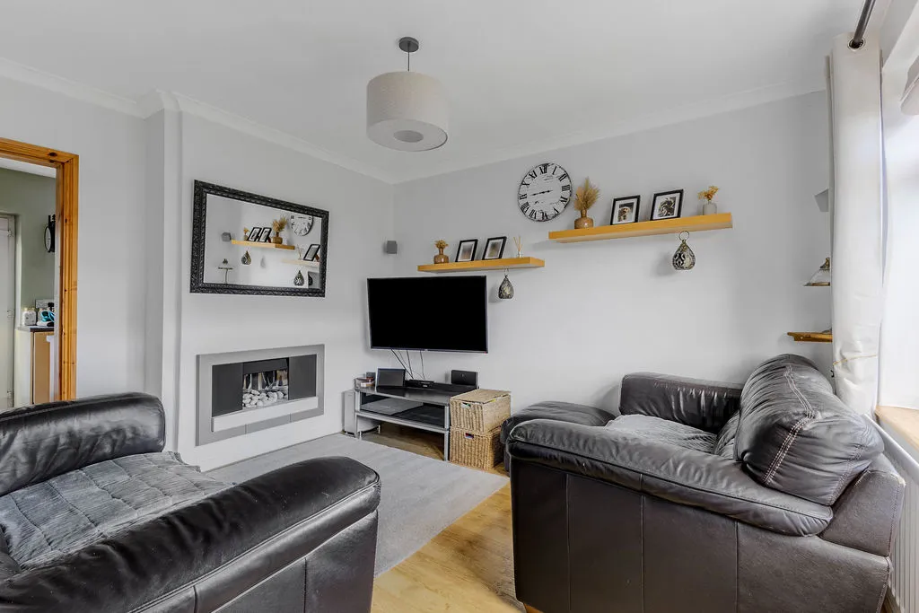 Whalley Avenue, Littleborough, OL15, photo 2