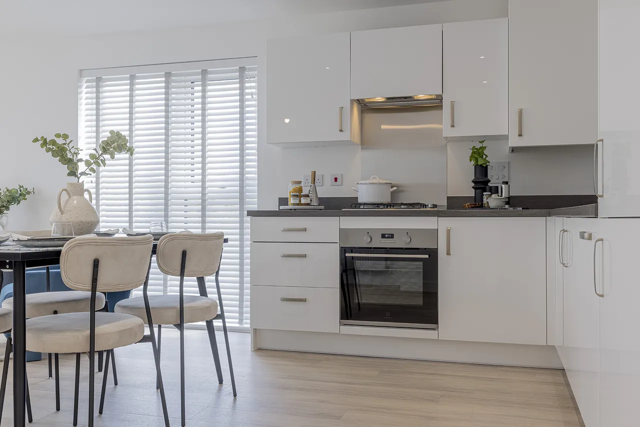 2 bed flat for sale, Gosforth Lane, Watford, WD19