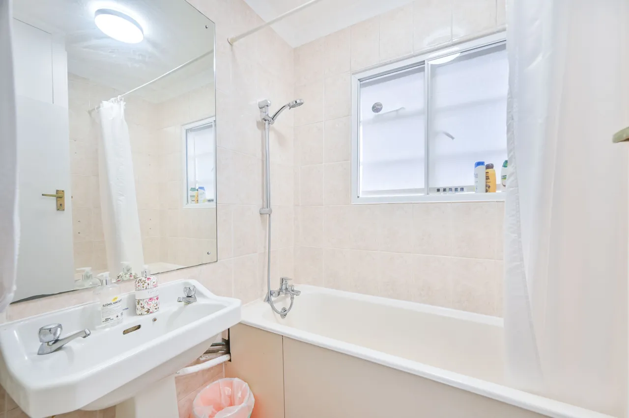 20 Oman Court, Oman Avenue, London, photo 6