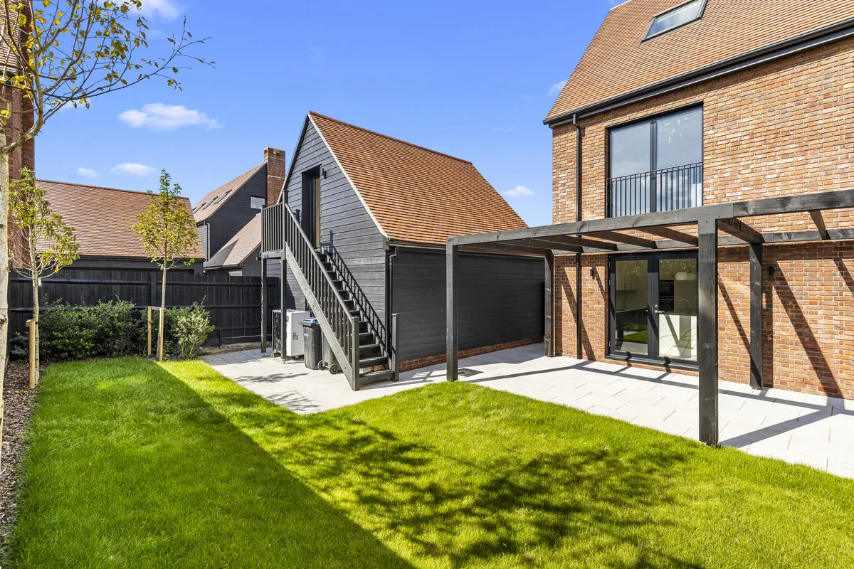 Horsham Road, Alfold, GU6, photo 12