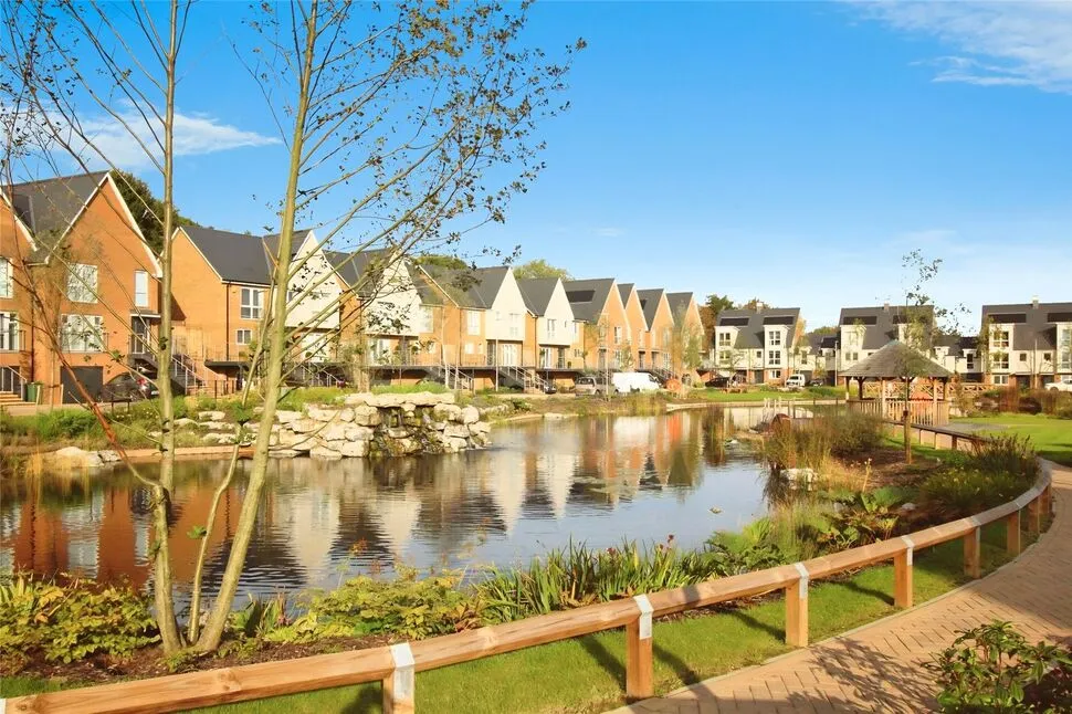 Castleridge Drive, Greenhithe, Kent, DA9, photo 8
