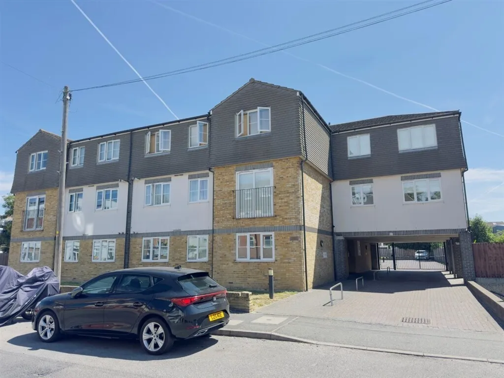 2 bed flat for sale, Devonshire Road, Bexleyheath, DA6