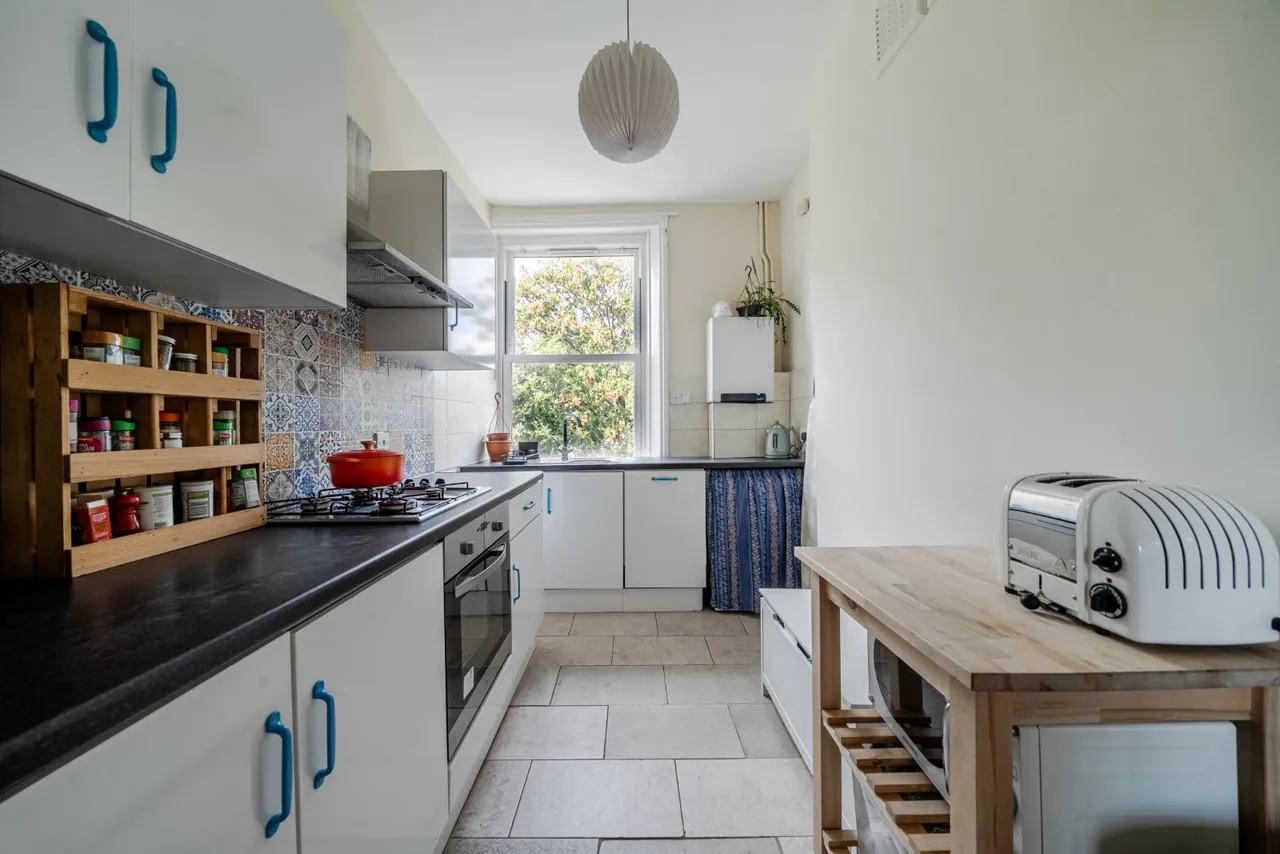 Coldharbour Lane, Camberwell, SE5, photo 6