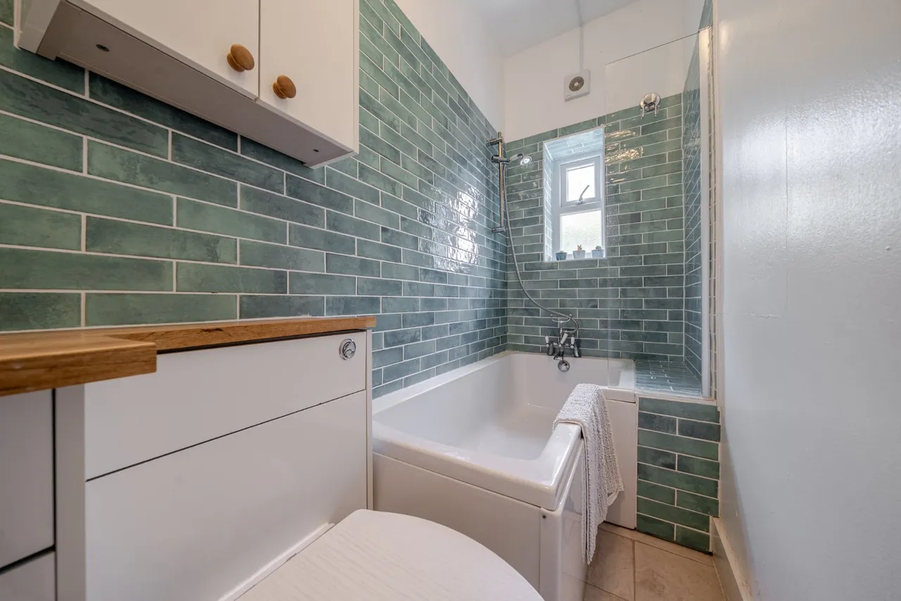 Coldharbour Lane, Camberwell, SE5, photo 13