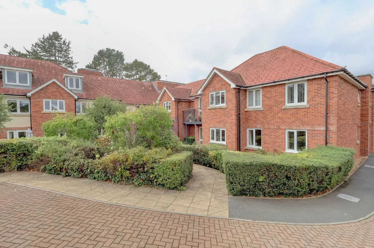 Wellington Avenue, Princes Risborough, HP27, photo 13