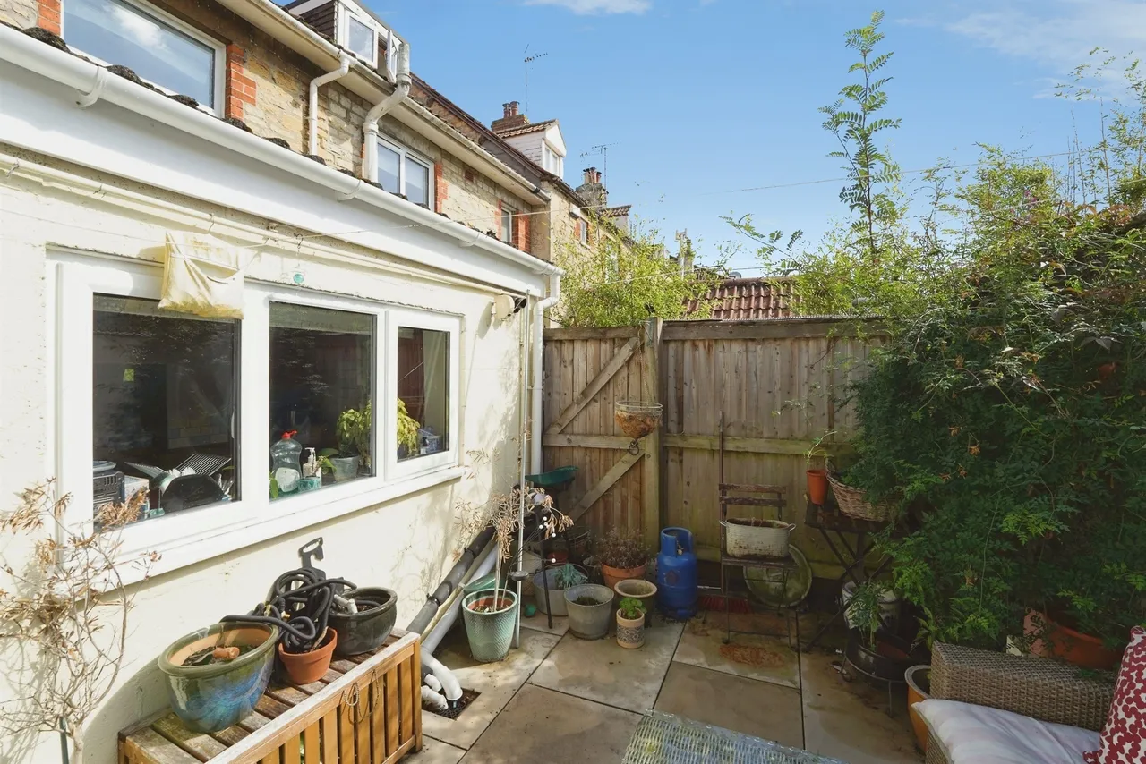 North Street, Calne, SN11, photo 15