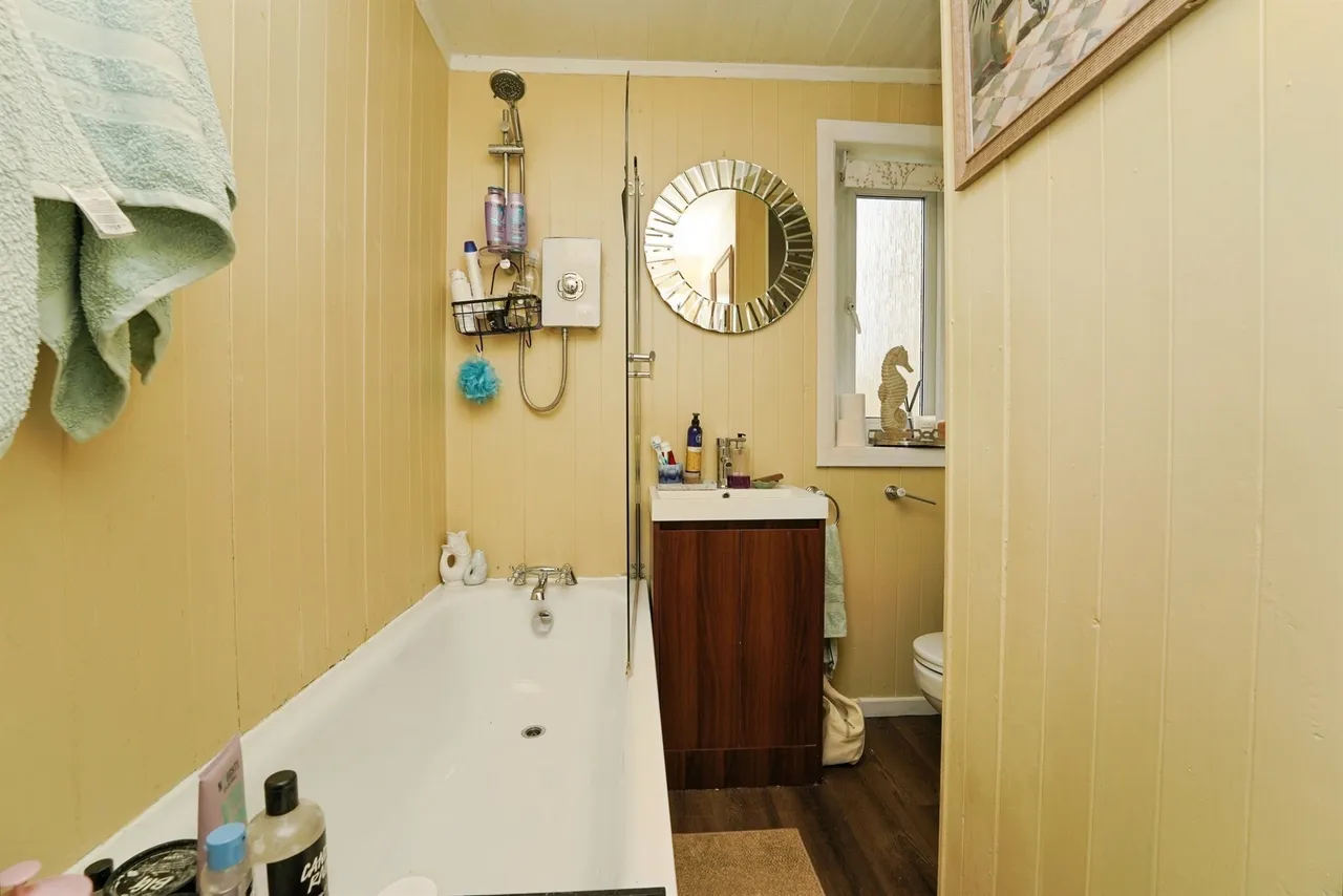 North Street, Calne, SN11, photo 13