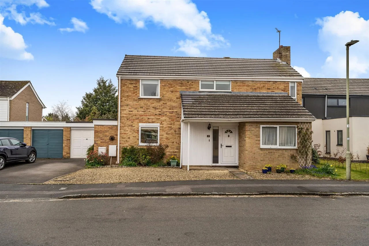 3 bed house for sale, Crecy Walk, Woodstock, OX20