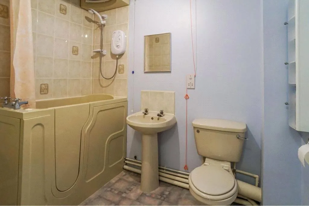 Central Drive, Romiley, Stockport, Greater Manchester, SK6, photo 4