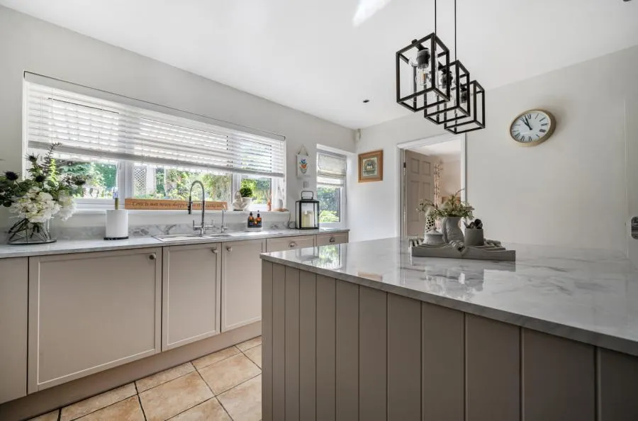 Kempshott Lane, Basingstoke, RG22, photo 4