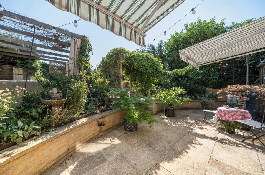 Kempshott Lane, Basingstoke, RG22, photo 13