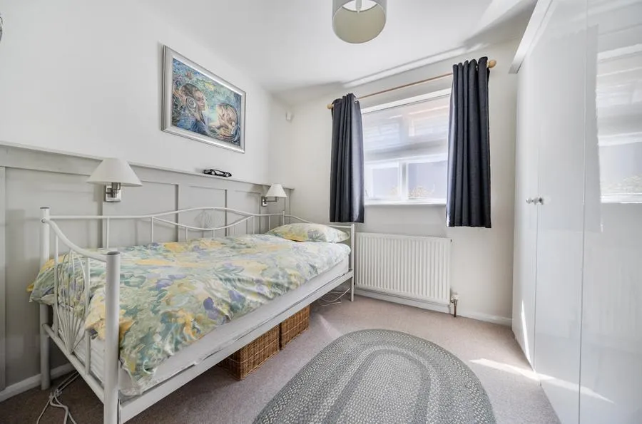 Kempshott Lane, Basingstoke, RG22, photo 18