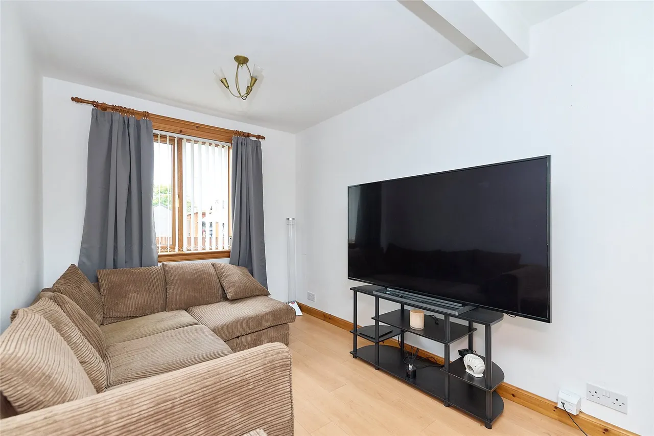Dalrymple Circle, Blackburn, AB21, photo 2