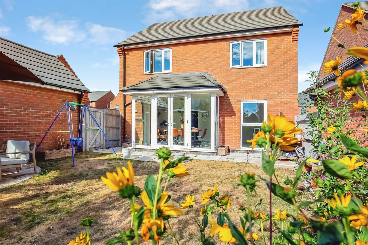 Ruby Close, Wellingborough, NN9, photo 12