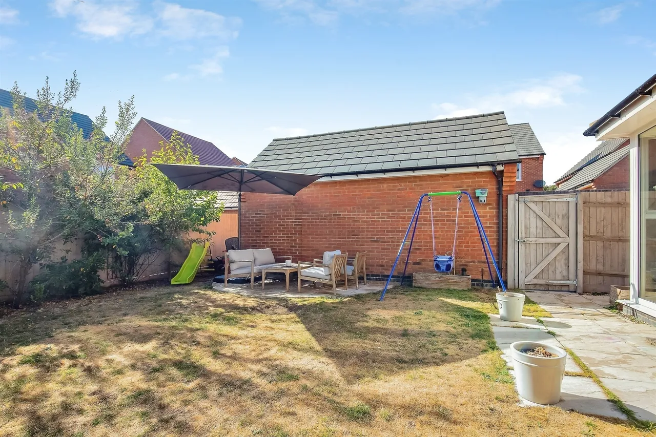 Ruby Close, Wellingborough, NN9, photo 13