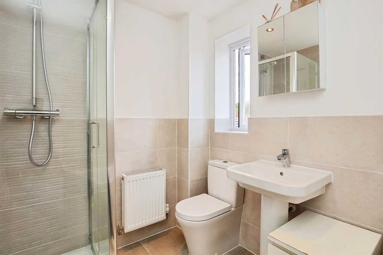 Ruby Close, Wellingborough, NN9, photo 22