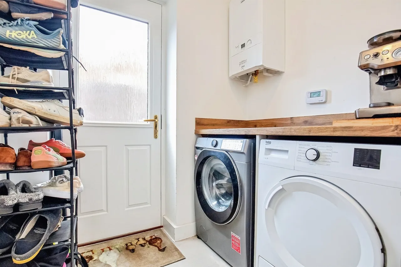 Ruby Close, Wellingborough, NN9, photo 3