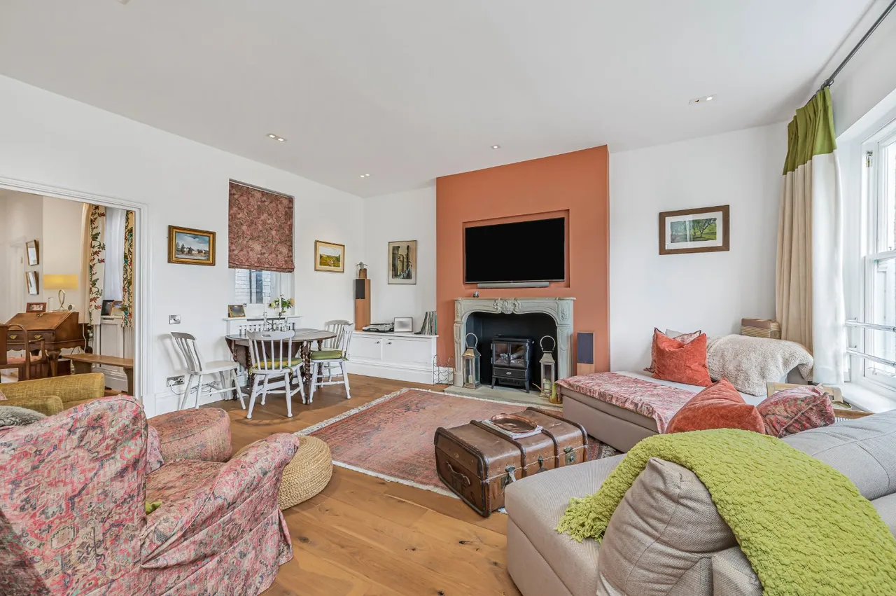 2 bed flat to rent, Embankment Gardens, Chelsea, SW3