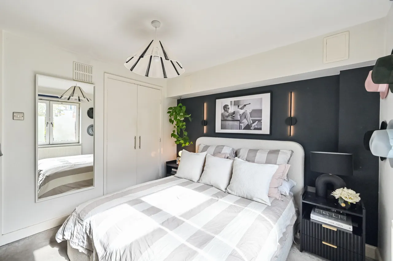London, E14, photo 18