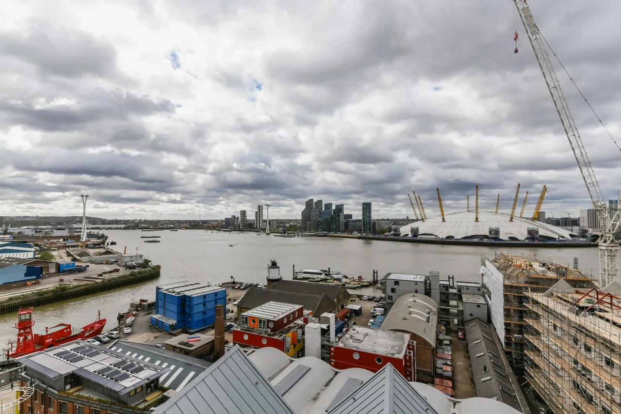 Serapis House, Goodluck Hope, E14, photo 11