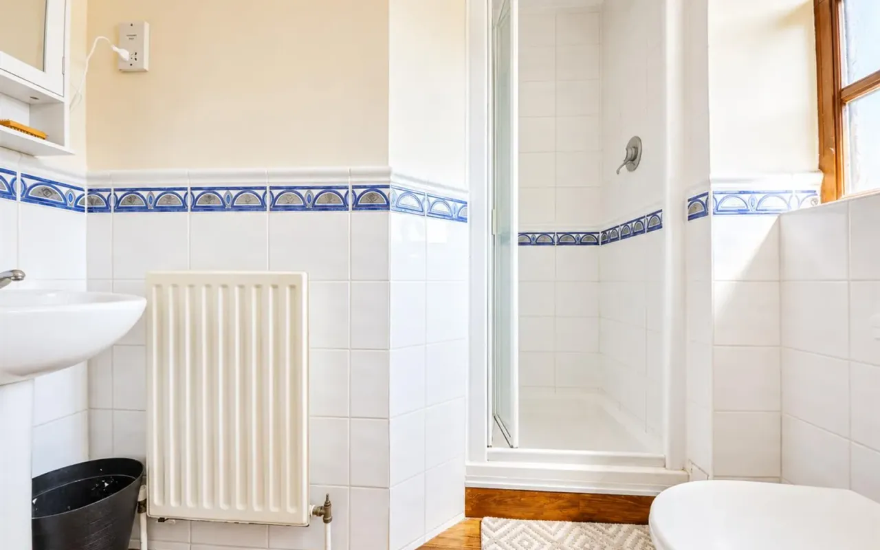 Hedge Lane, Palmers Green, N13, photo 15