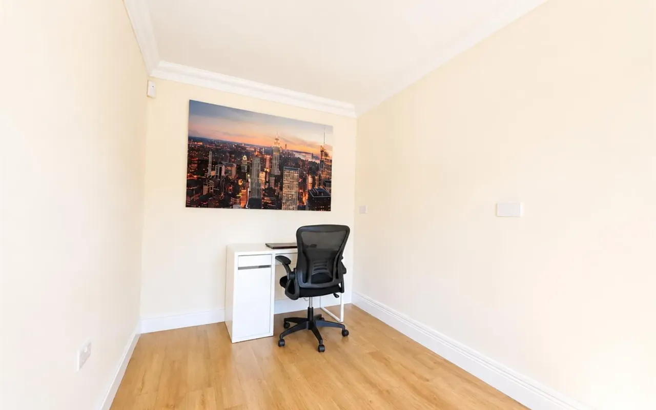 Hedge Lane, Palmers Green, N13, photo 6