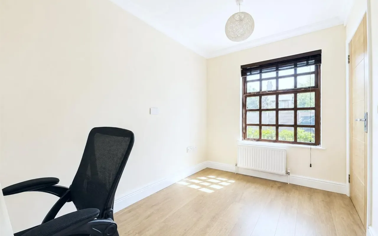 Hedge Lane, Palmers Green, N13, photo 5