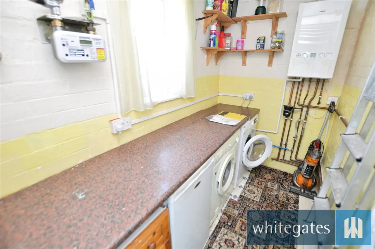Belle Isle Road, Leeds, LS10, photo 14
