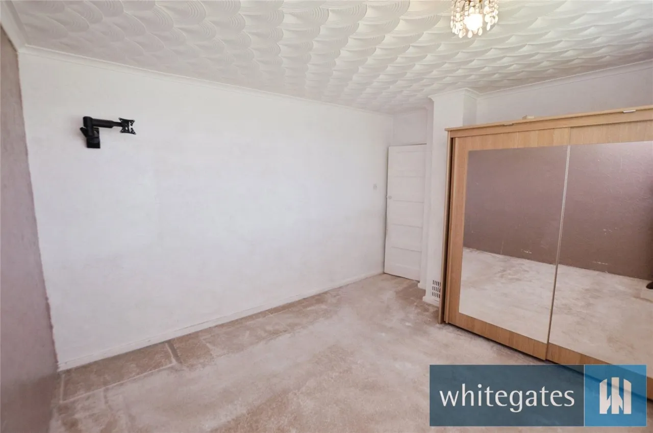 Belle Isle Road, Leeds, LS10, photo 8