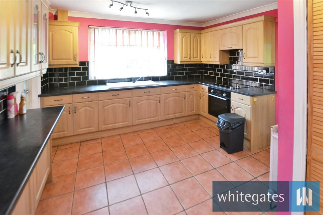 Belle Isle Road, Leeds, LS10, photo 4