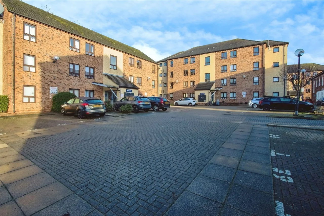 Woodlands Village, WAKEFIELD, West Yorkshire, WF1, photo 11