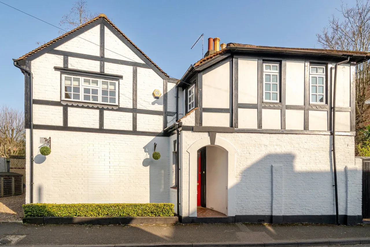 Manor Road, Walton On Thames, KT12, photo 19