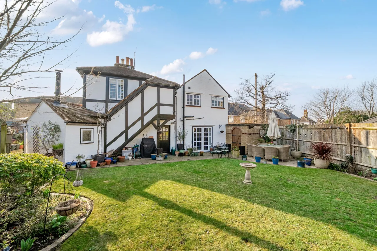 Manor Road, Walton On Thames, KT12, photo 18