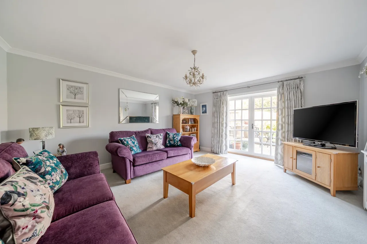 Manor Road, Walton On Thames, KT12, photo 4