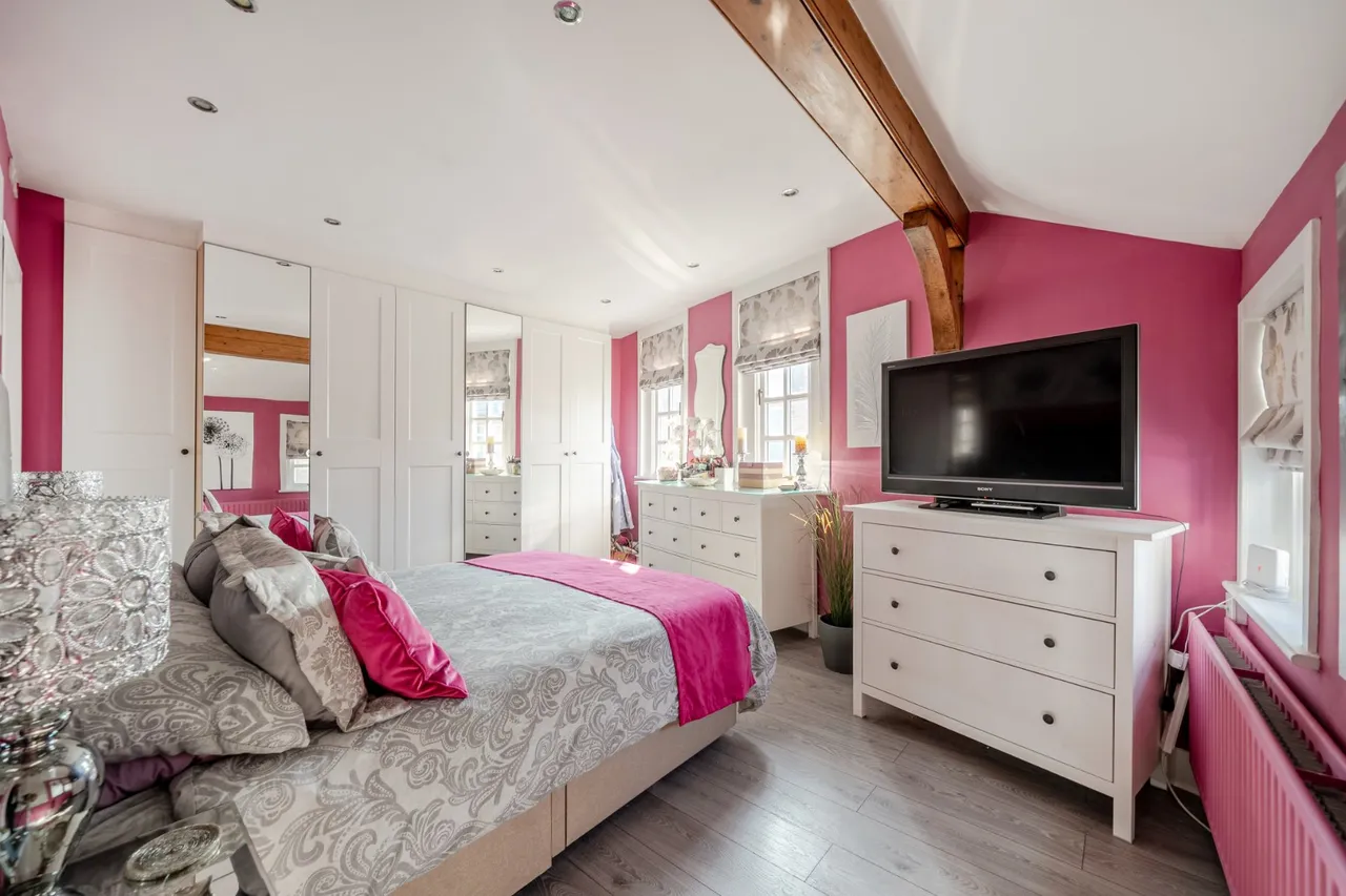 Manor Road, Walton On Thames, KT12, photo 9