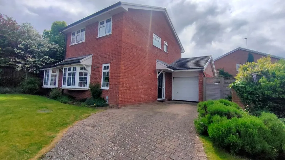 5 bed house for sale — Hawthorn Road, Marford, Wrexham, LL12