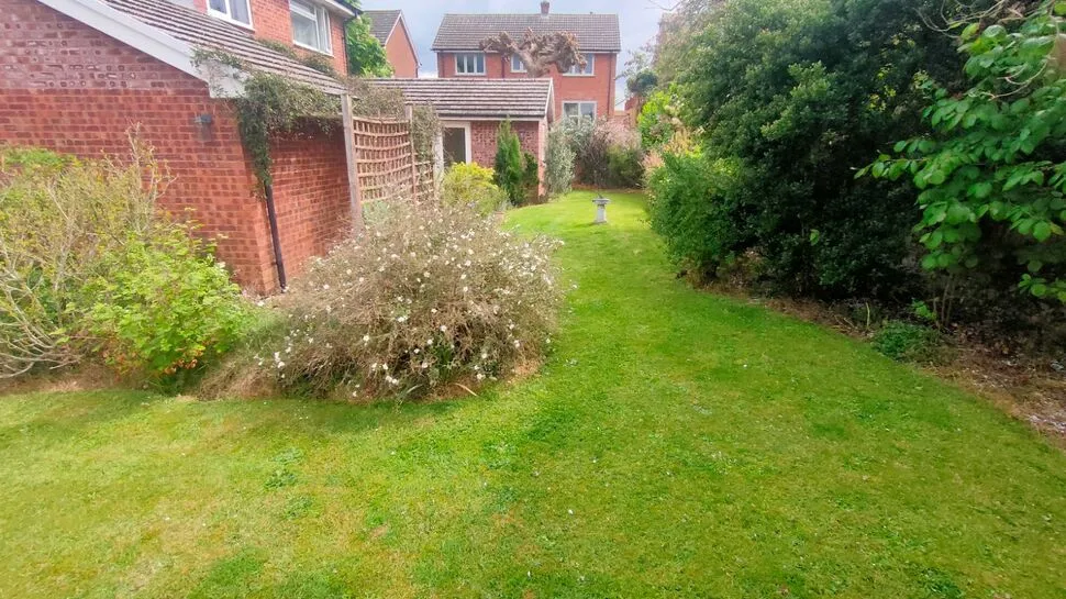 Hawthorn Road, Marford, Wrexham, LL12, photo 4