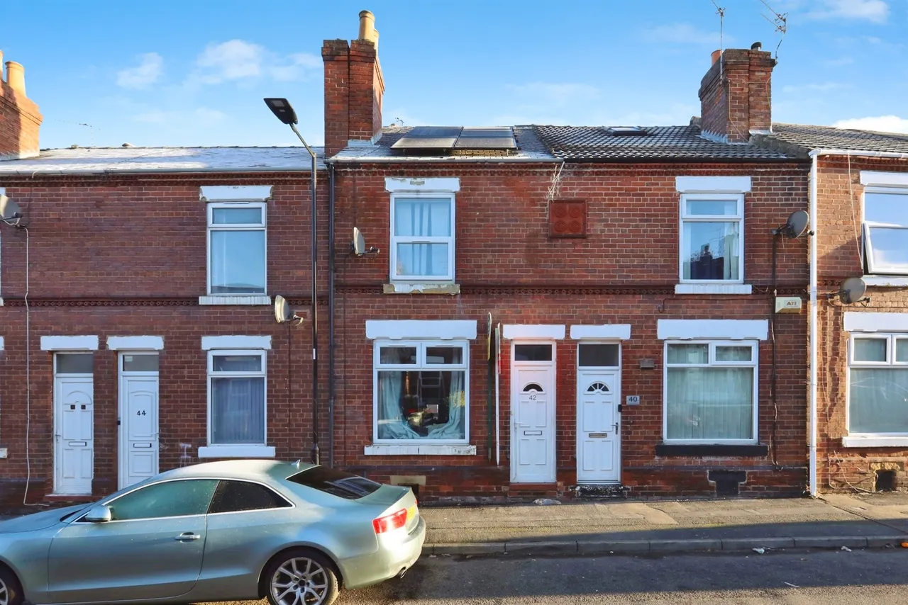 2 bed house for sale, St. Johns Road, Balby, DN4